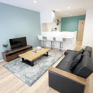 Oasis Naniwa 大阪市